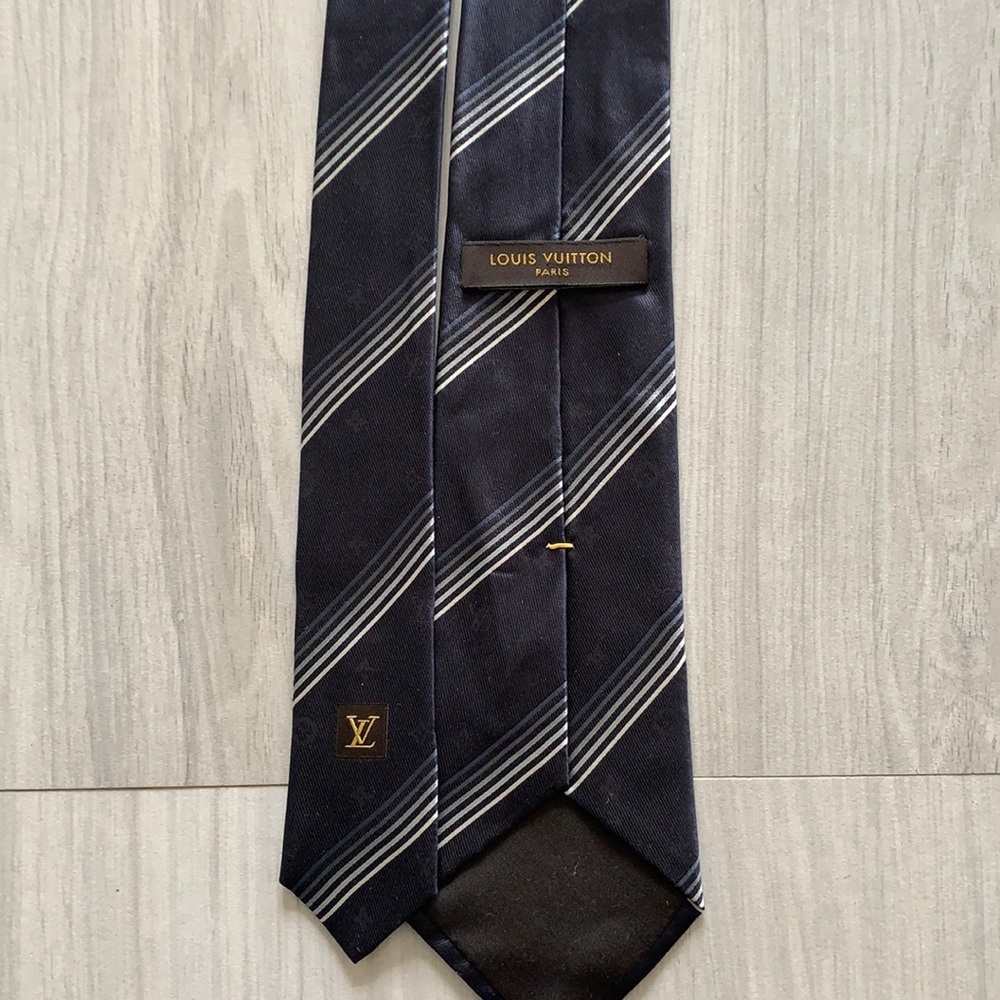 Authentic Louis Vuitton Tie Navy Blue